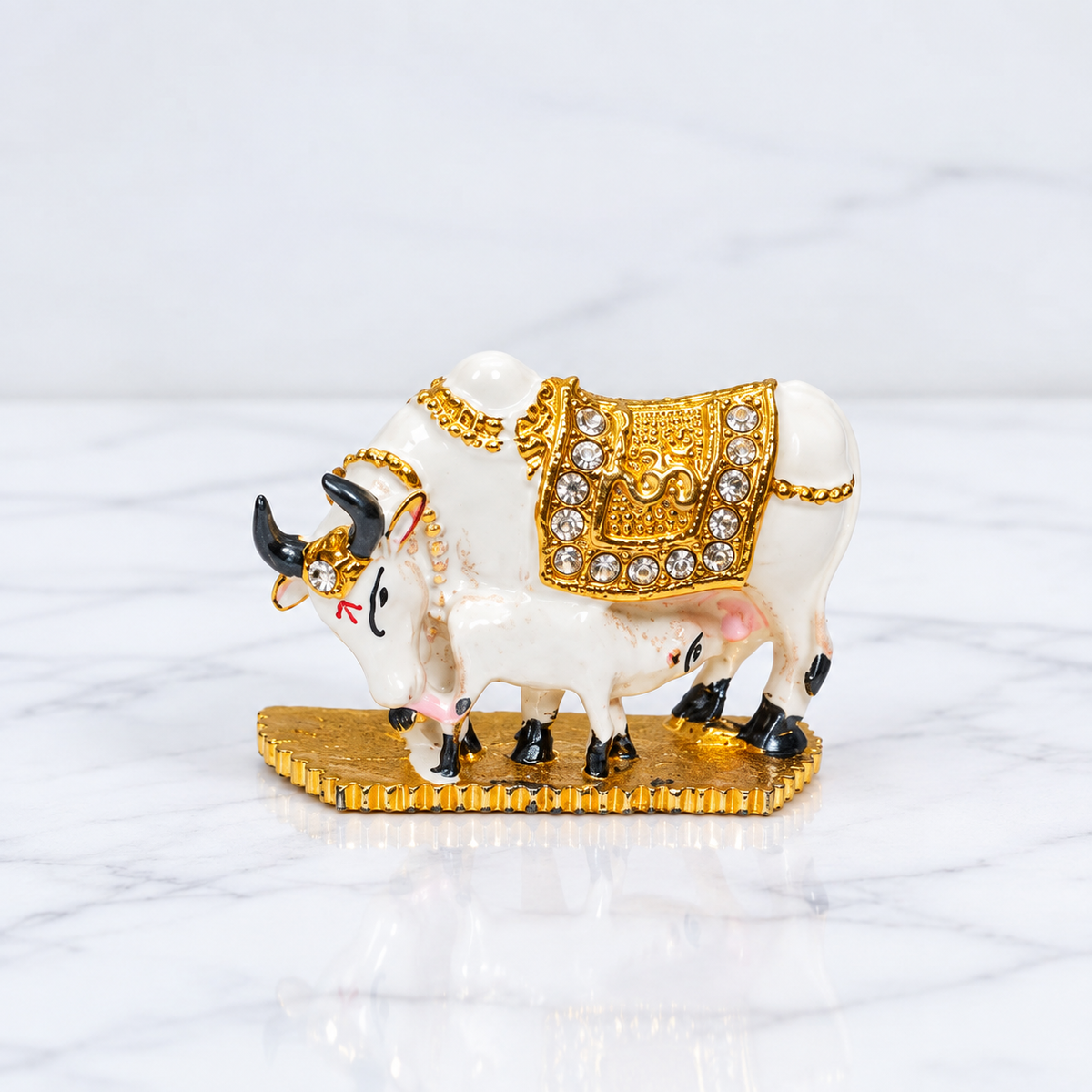 Kamdhenu Cow and Calf Idol White Gold Metal Statue for Car Dashboard | Mandir Pooja Murti |Temple Puja | Home Decor | Office Table Showpiece